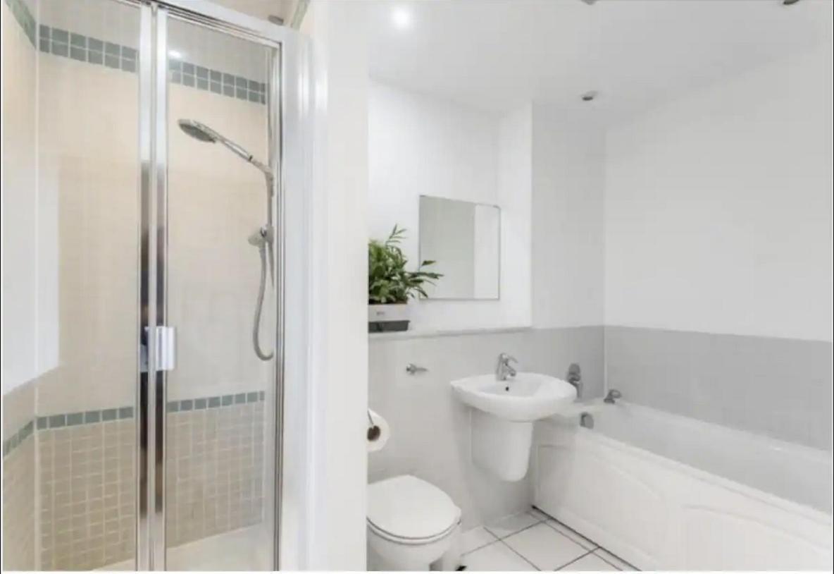Spacious, Bright And Modern Flat In Holloway London Exterior photo