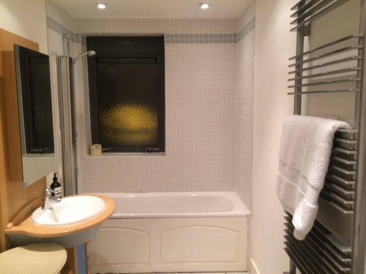 Spacious, Bright And Modern Flat In Holloway London Exterior photo