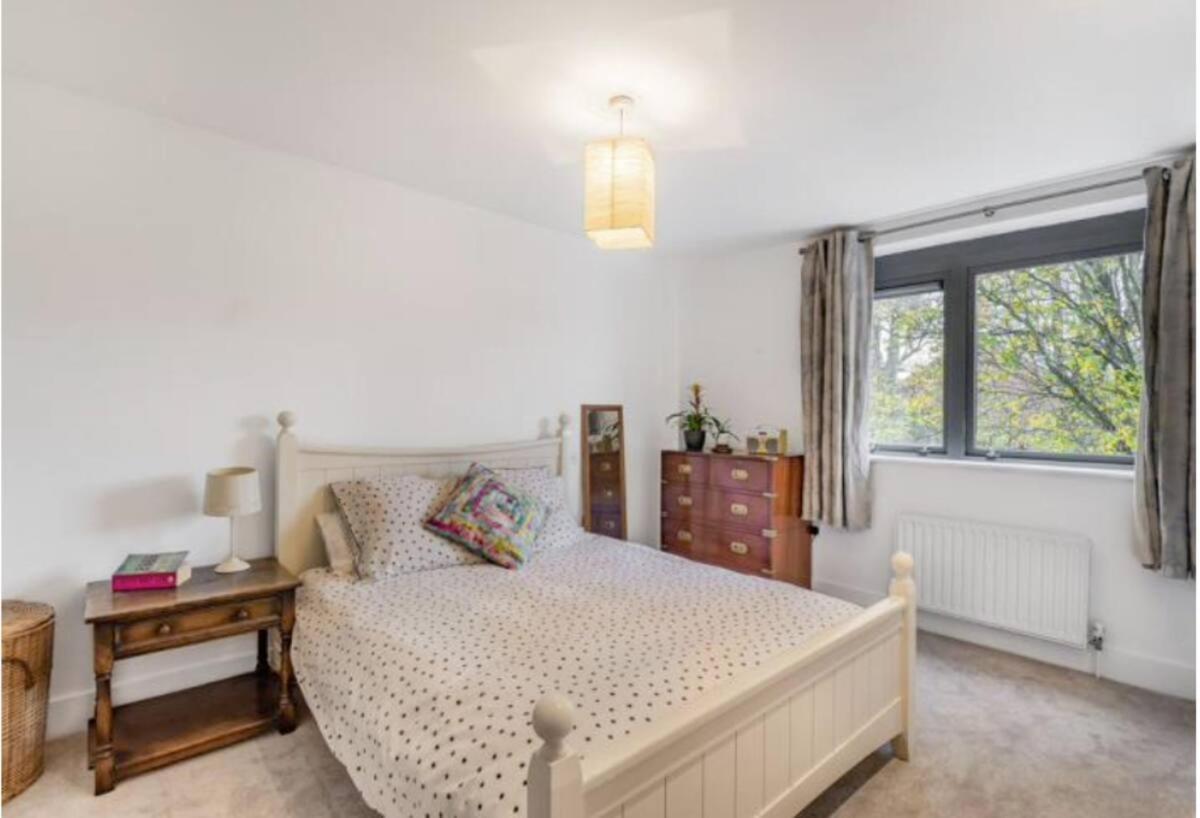 Spacious, Bright And Modern Flat In Holloway London Exterior photo